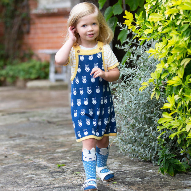 Girl in hoppy knit set