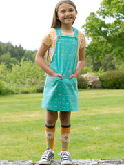 Kite - Girls organic queen bee pinafore green - Adjustable straps with coconut buttons