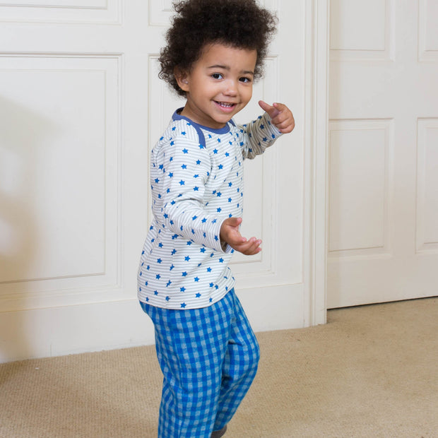 Boy in starry night t-shirt