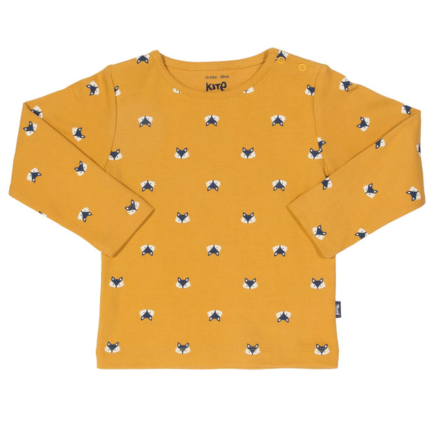 Girl in foxy t-shirt